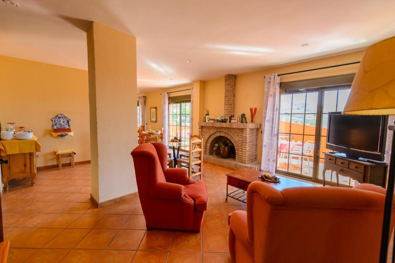 Hotel Rural Sierra Tejeda Alcaucín エクステリア 写真